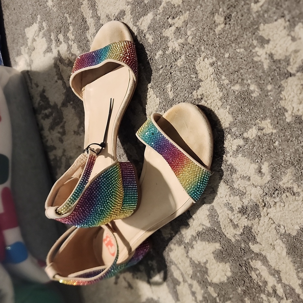 Kids pumps